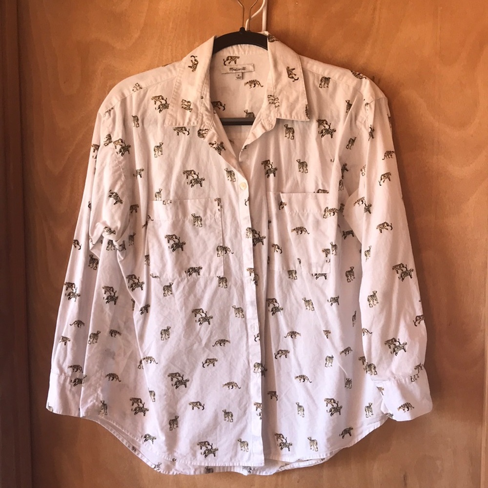 Madewell whit cotton button up with Jaguars 🐆 size m